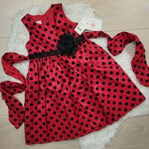 NWT,  nice Christmas Dress,  5T